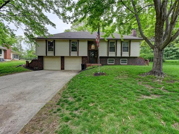 6507 NW Melody Ln W, Kansas City, MO 64152