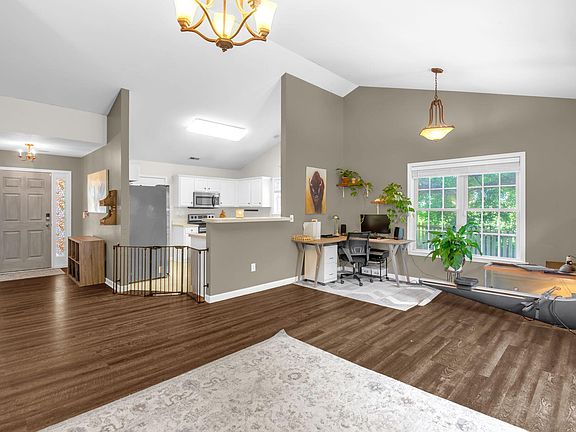 5th image of 6001 Black Willow Dr
