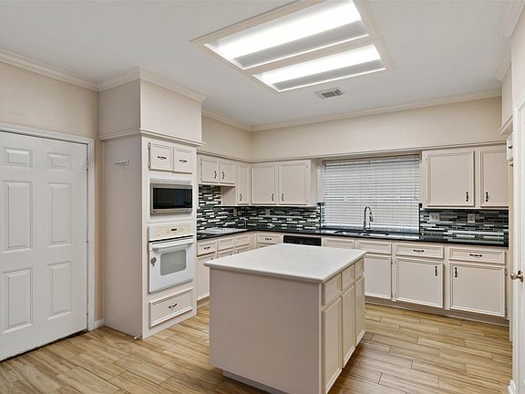 4th image of 6014 Matt Rd