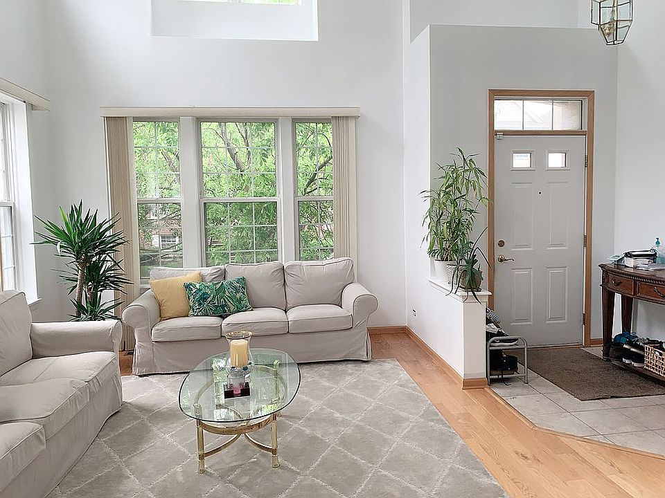1st image of 3050 W Columbia Ave