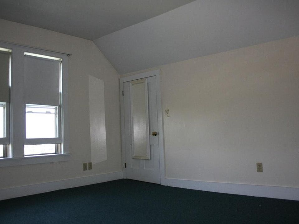 Building Photo 3