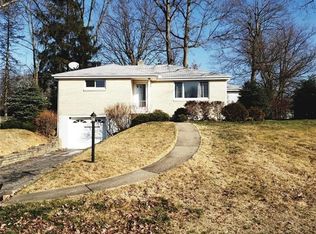 9212 Lancelot Dr, Pittsburgh, PA 15237