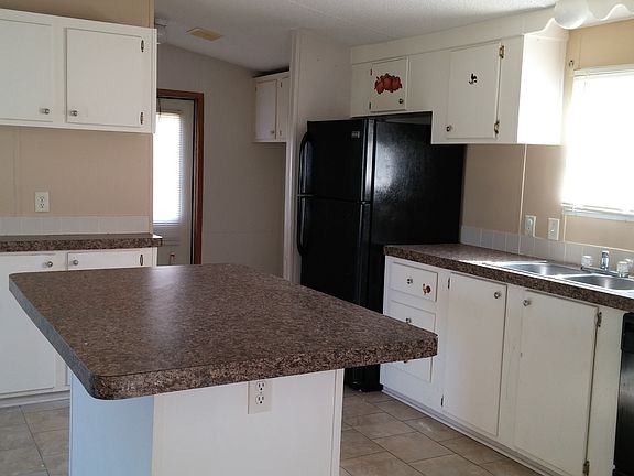 3rd image of 5073 Phoenix Dr