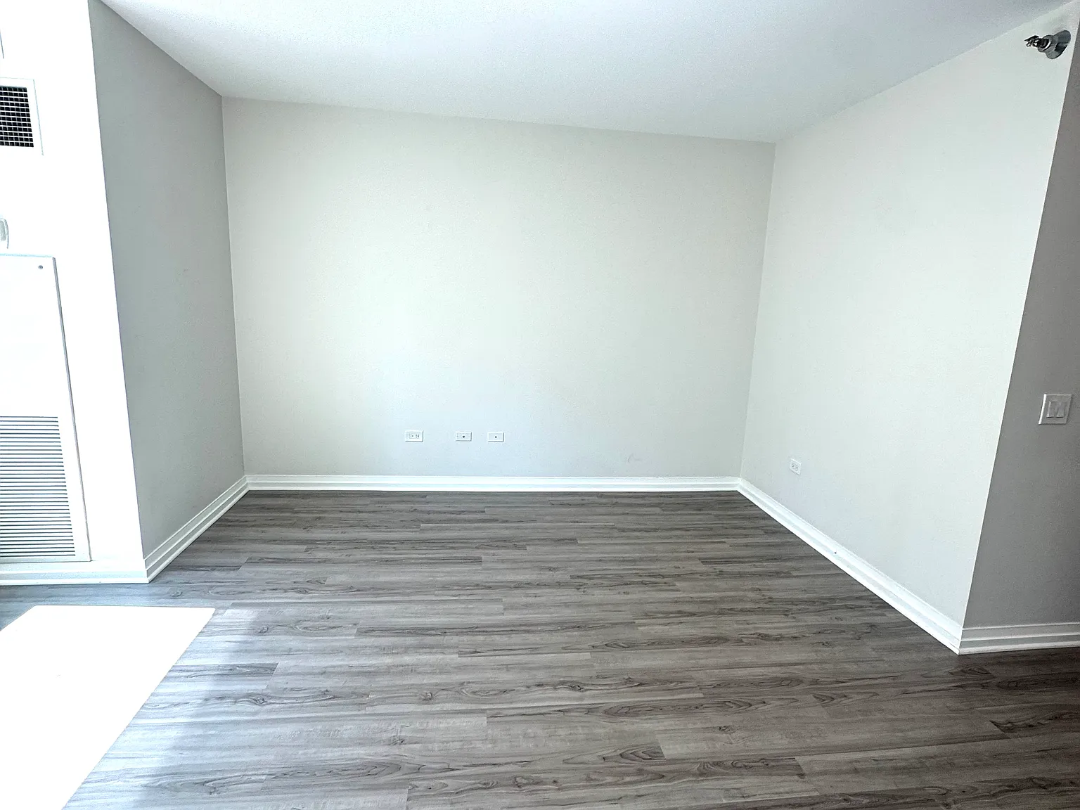 1 bed, 815 sqft, $2,700 — Photo 4