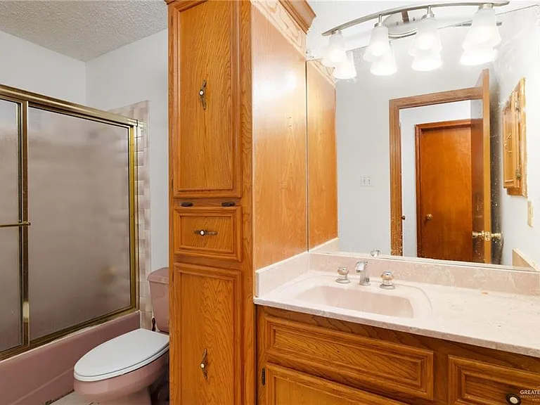 3808 N Cynthia St — Photo 13