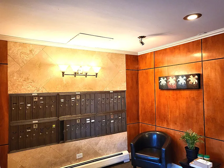 4600 N Cumberland Ave #613 — Photo 3