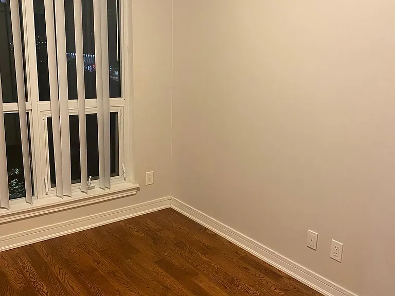 9191 Yonge St #518 — Photo 10