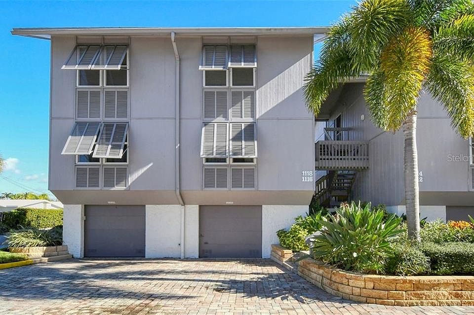 1st image of 1118 W Peppertree Ln #225