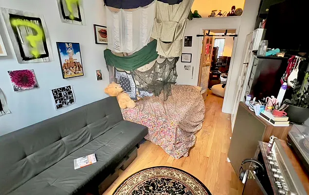 Rented by Parlor Real Estate Corp | media 9