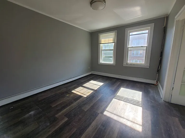 30 Dorothy St — Photo 1