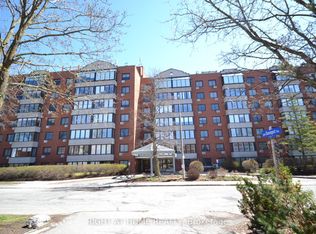 225 Alvin Rd N #309, Ottawa, ON K1K4H6