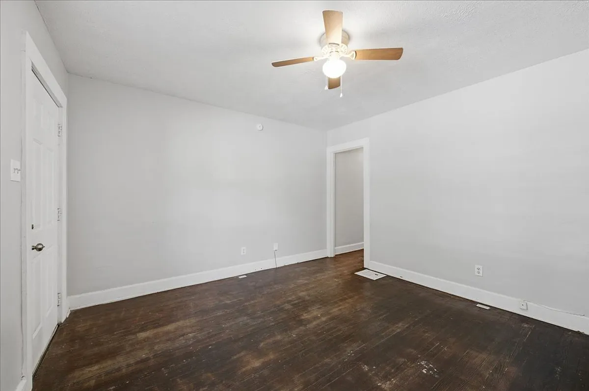 Building Photo - 35 - 37 S Sherman Dr