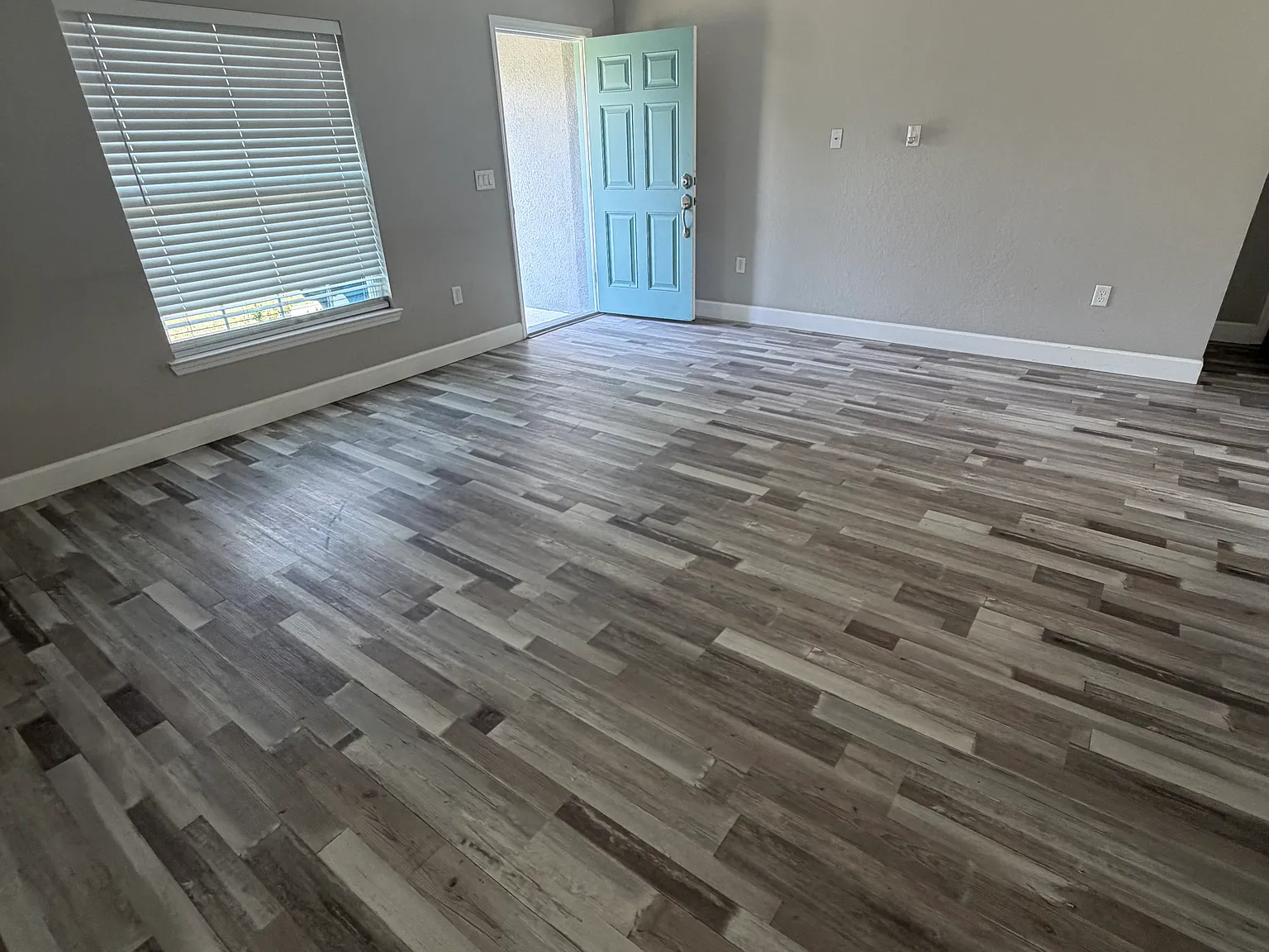 3 bed, 1315 sqft, $1,750 — Photo 2