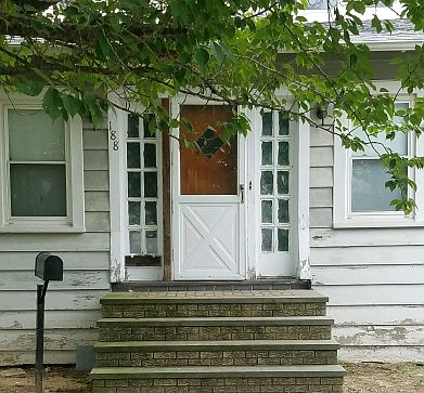 2nd image of 188 N Ocean Ave