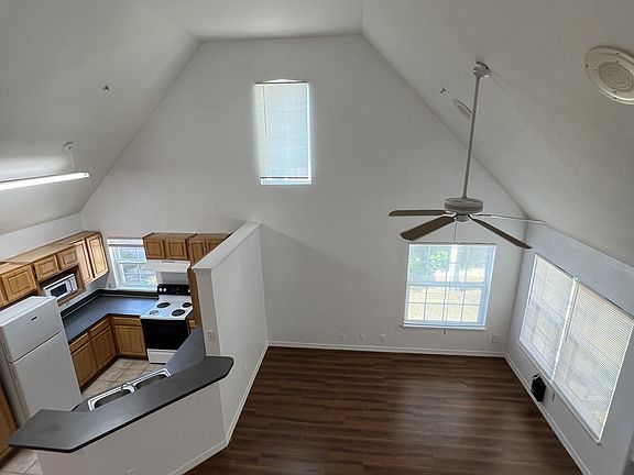 5th image of 3362 Greenwich Village Blvd APT 202