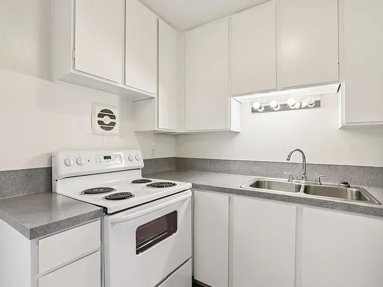 PARK PLACE APARTMENTS - YOUR HOME IS HERE! - UP TO 6 WEEKS FREE! — Photo 28