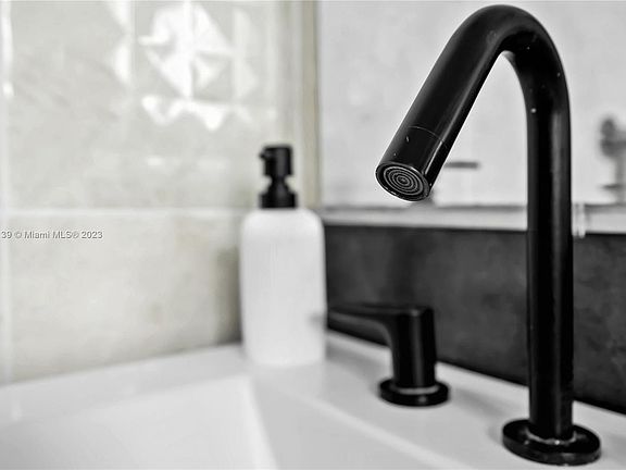 5th image of 1350 NE 111th St #3