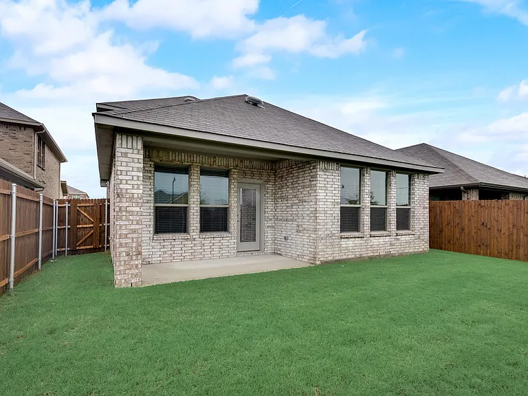 1078 Norias Dr — Photo 23