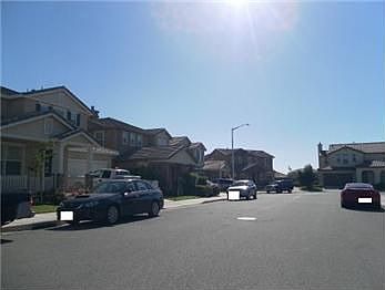 2nd image of 1012 Ashbridge Bay Dr