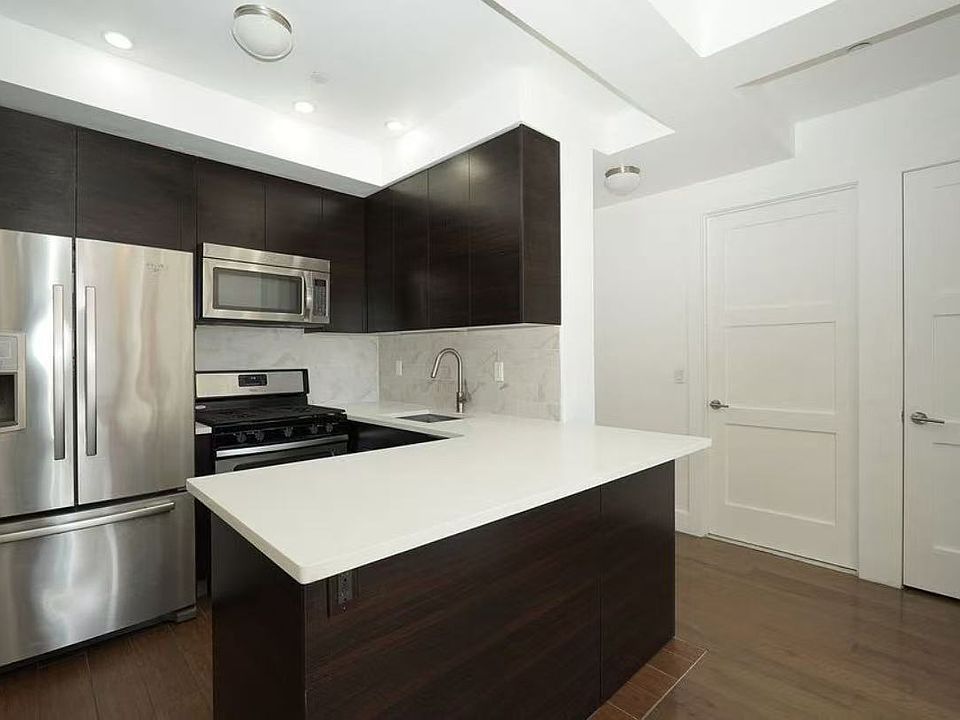 1st image of 399 E 8th St #5D