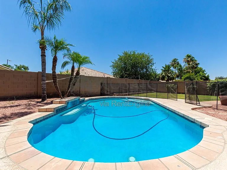 3381 E Flamingo Ct — Photo 32
