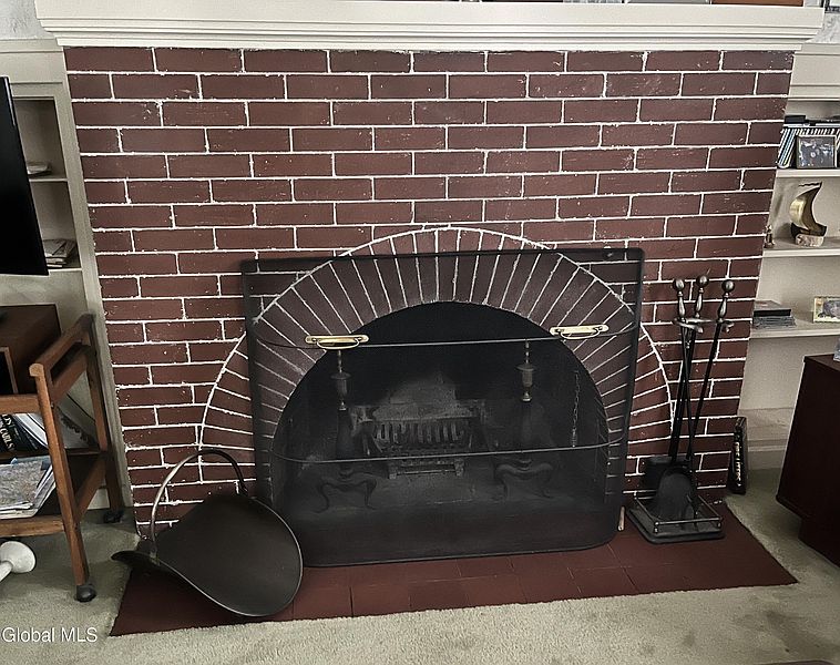 3rd image of 825 Dean Street