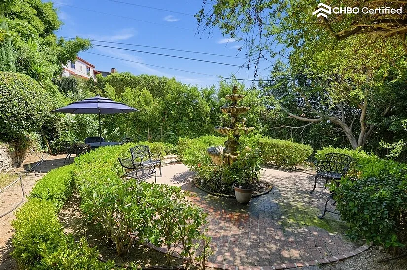 Guest House in West Hollywood Hills CA — Photo 4