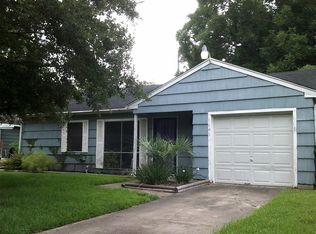 6641 Clemson St, Houston, TX 77092