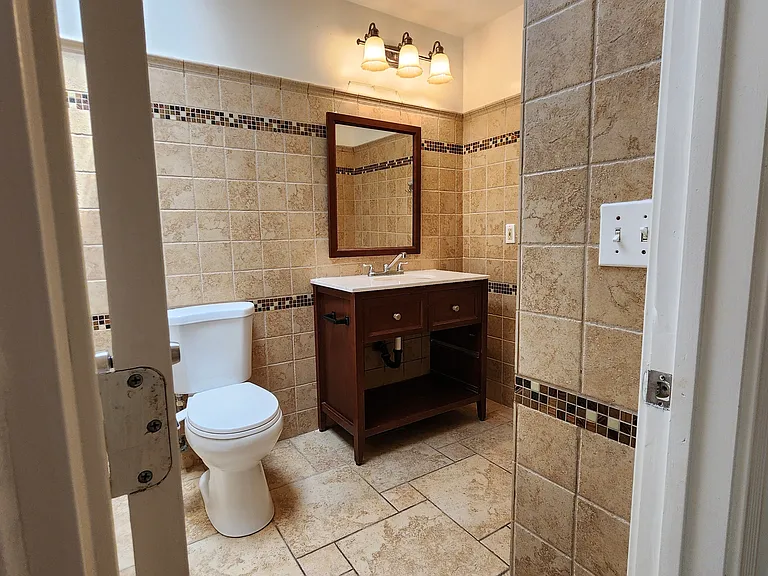 2111 Kalibo St — Photo 13