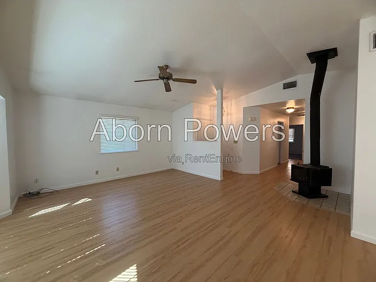 4819 Hillbrook Ct — Photo 7