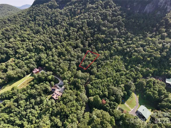 24 Furniture Dr, Hendersonville, NC 28792