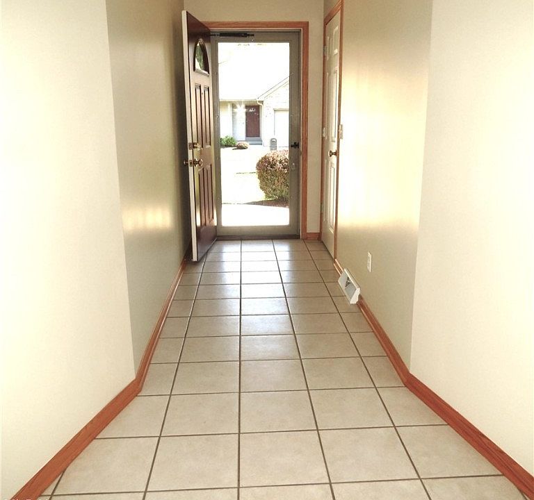 1012 Villa Pl, Girard, OH 44420 Zillow