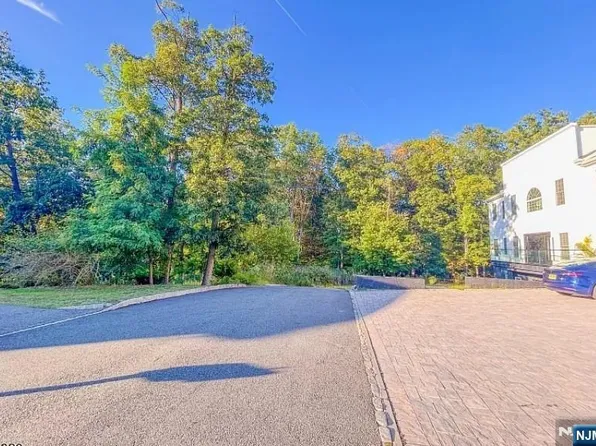 1 Bachman Ter, West Orange, NJ 07052