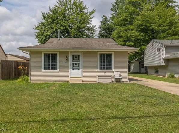 10310 Greenview Ave, Columbia Station, OH 44028