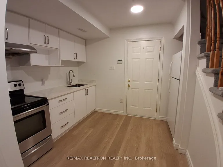 73 Main St — Photo 5