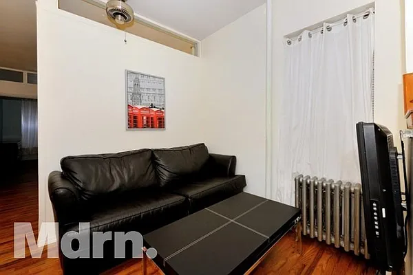 Rented by Mdrn Residential | media 28