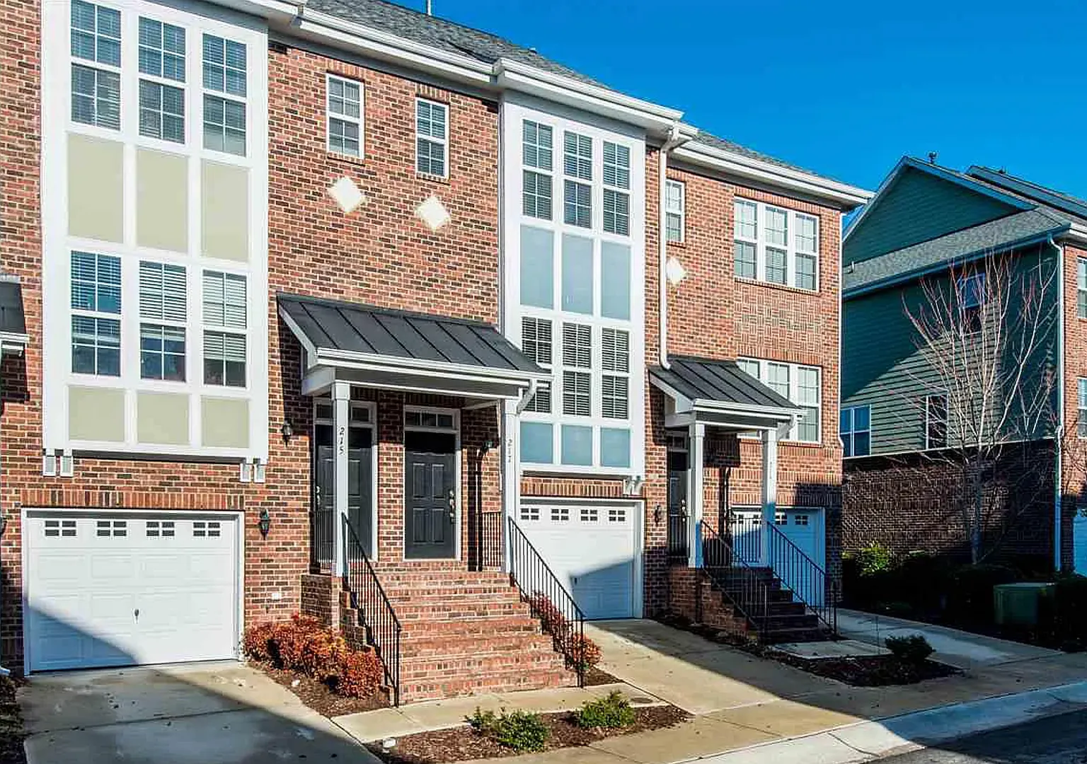 Room in 3 Bedroom Townhome at Dove Cottage Ln — Photo 1