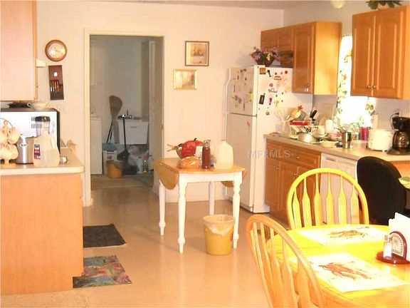 4th image of 8839 Nundy Ave