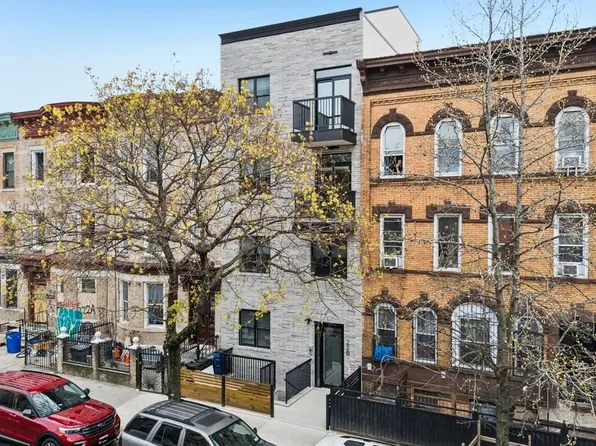 220 Schaefer St #1, Brooklyn, NY 11207