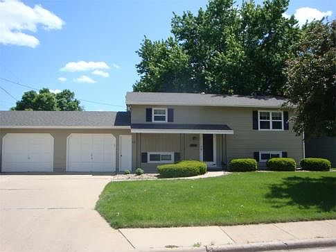 1st image of 127 Sunset Dr