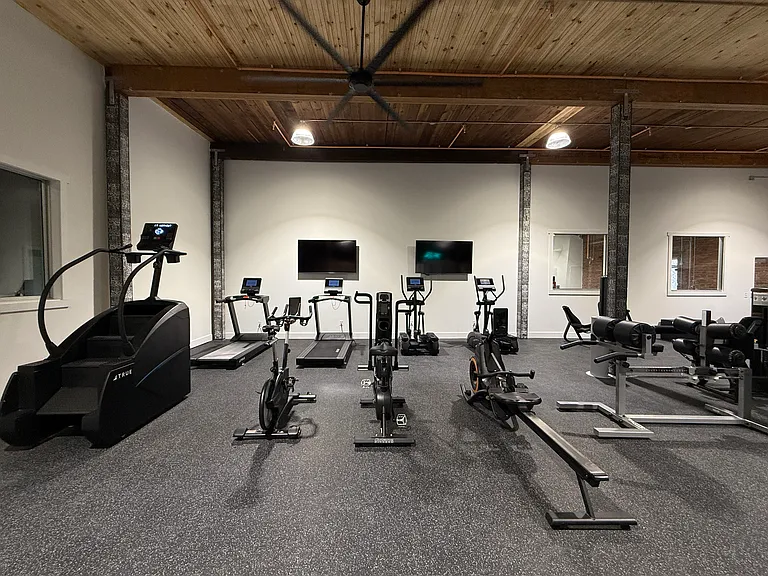 The Row — Photo 16