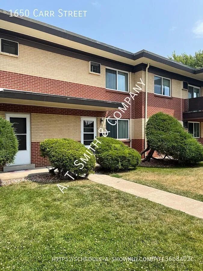 Move-In Special! 1 Month Free Rent! . . . Spacious 2-Story Townhome In Lakewood — Photo 1
