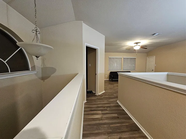 2306 Scott Dr — Photo 11