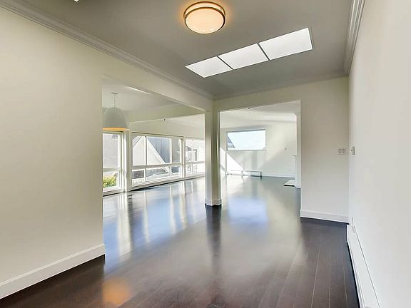 2nd image of 2635 Fillmore St APT 304