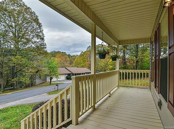 3rd image of 132 Dogwood Heights Dr