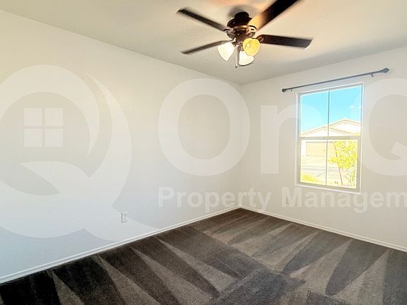 3rd image of 757 W Kingman Dr