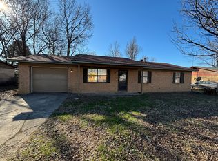 2108 E 14th St, Russellville, AR 72802