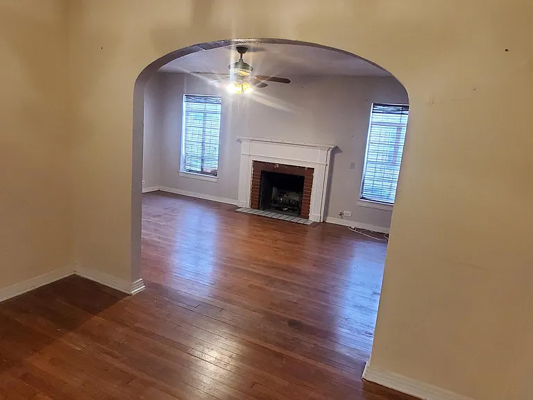 114 Pardo Cir — Photo 3