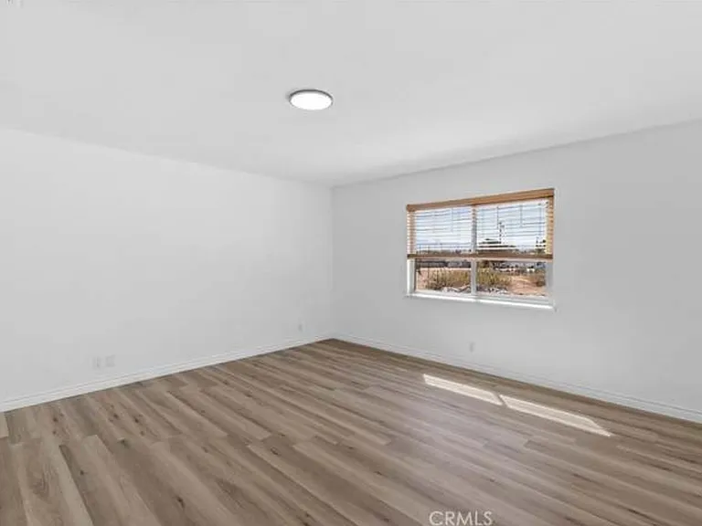18635 Verano St — Photo 20