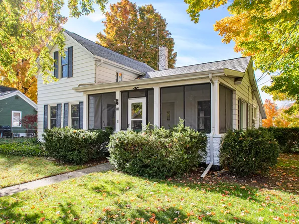 216 S Saint Joseph Ave, Niles, MI 49120